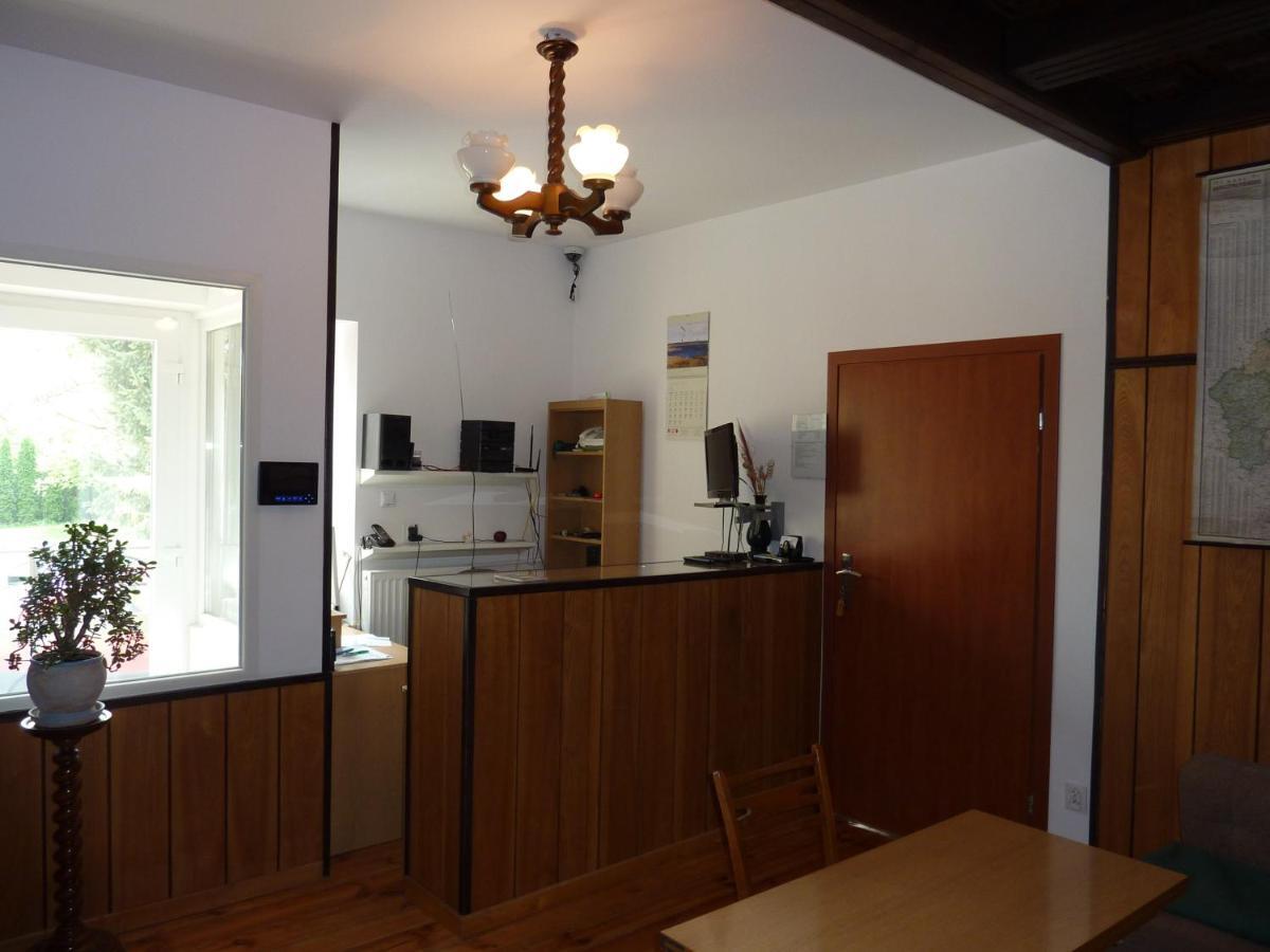 Hotelik Na Zdrowiu ウッチ エクステリア 写真