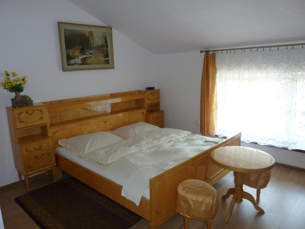 Hotelik Na Zdrowiu ウッチ 部屋 写真